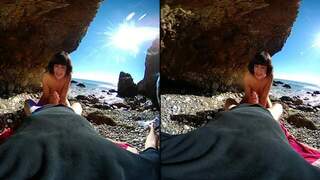 Follar su coño mojado en la playa Video